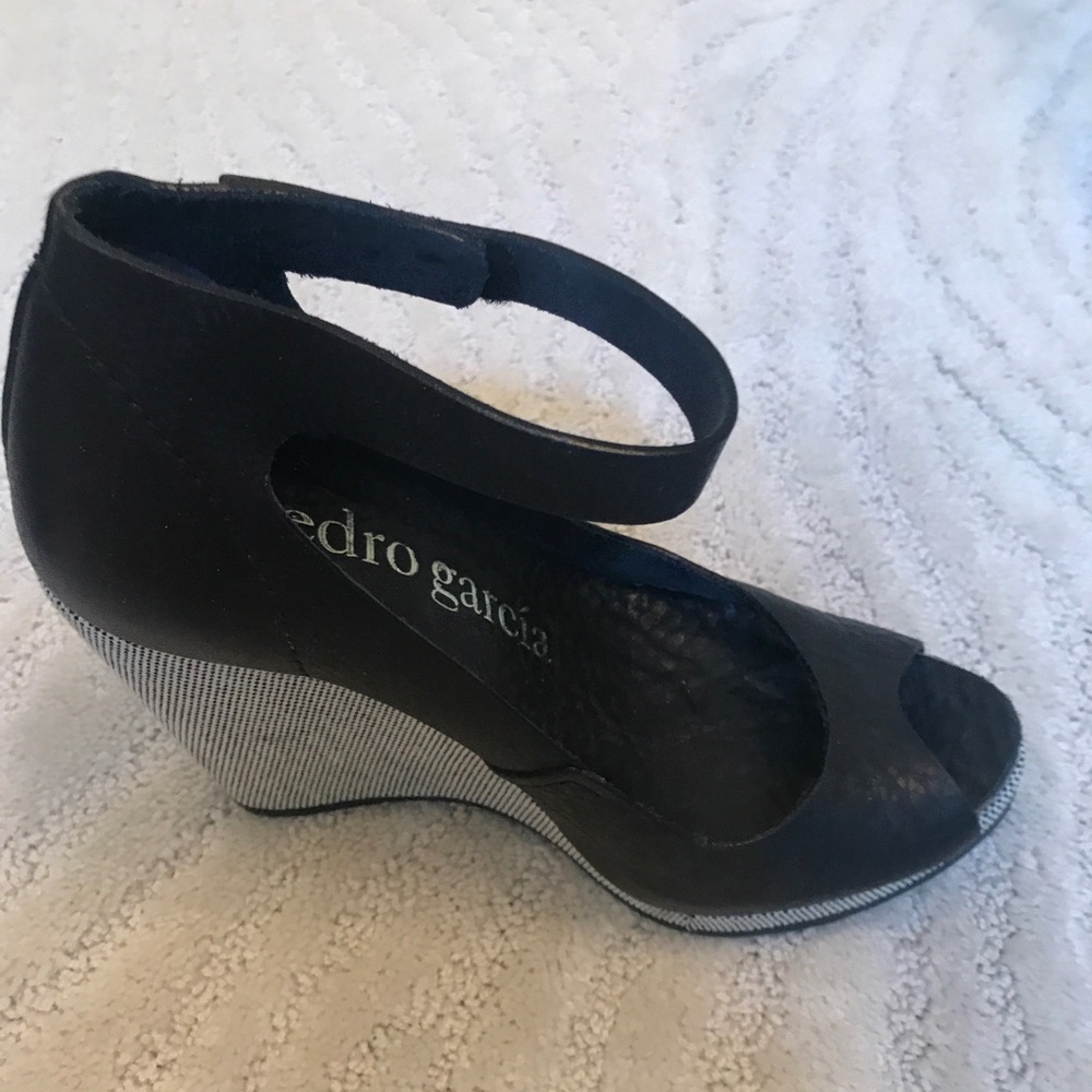 Pedro Garcia Black Leather Peep-Toe Wedge Sandals
